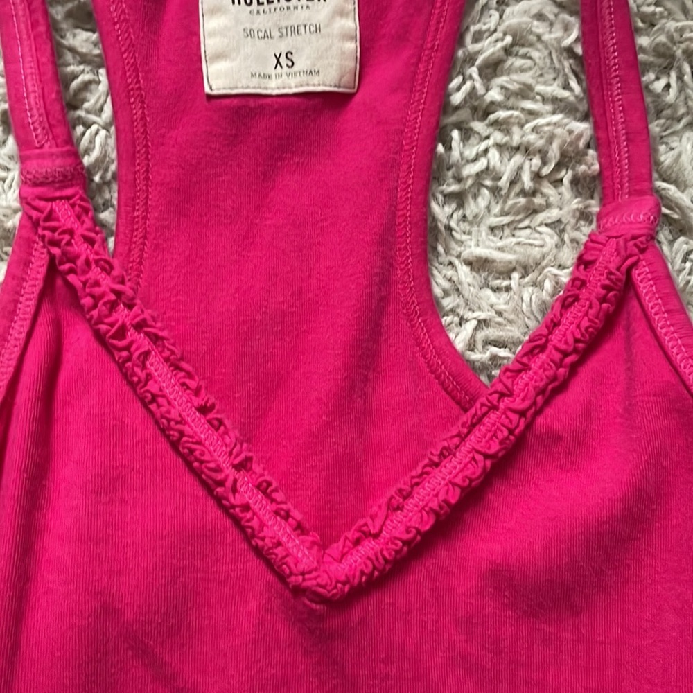 Women’s Hollister Tank Top - Picture 3 of 5